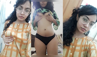 Indian Submissive Chasmish Horny Gf Showing Hard Pussy New Clips