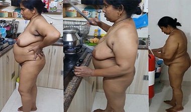 Telugu Houewife Aunty – Captured Nude View